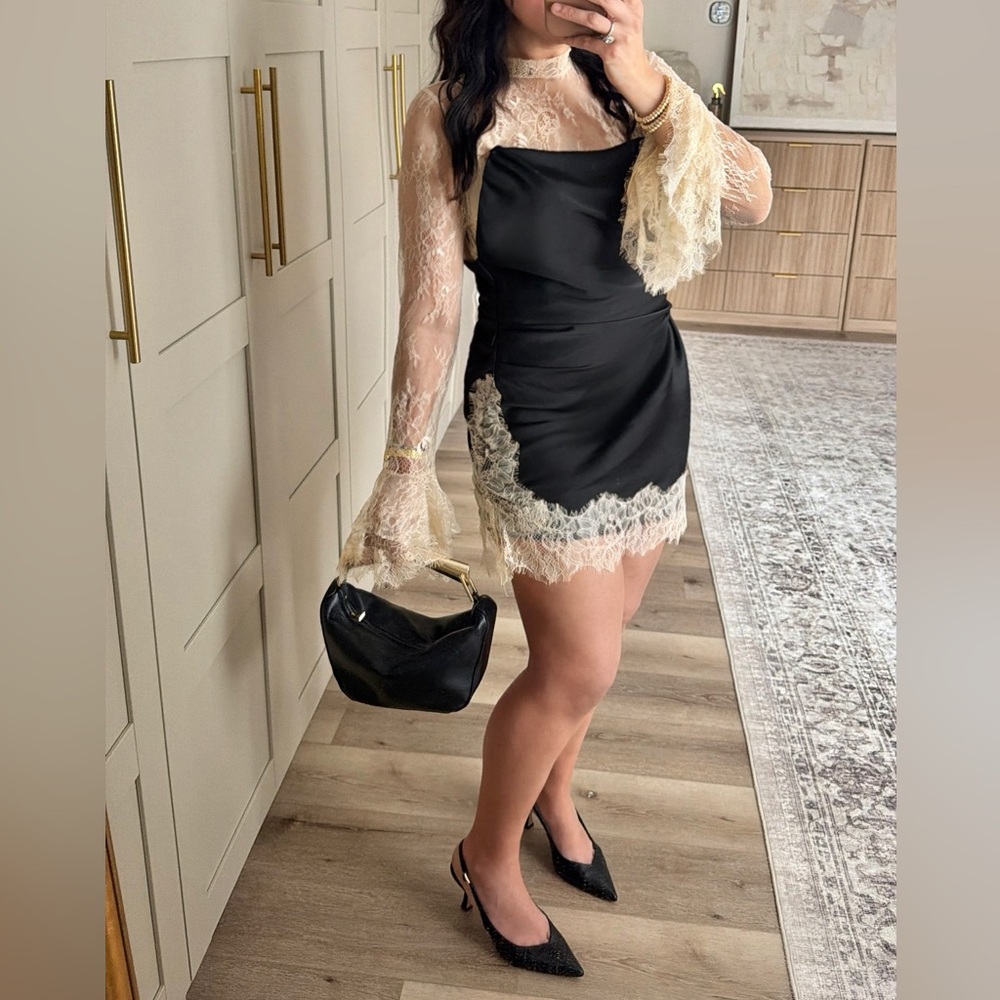 Luxurious Black satin and ivory cream lace contrast mini dress long sleeve - Picture 2 of 8